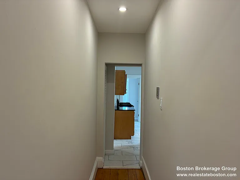 22 Howell St #3 — Photo 2
