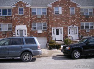 8911 Pontiac St, Queens Village, NY 11427