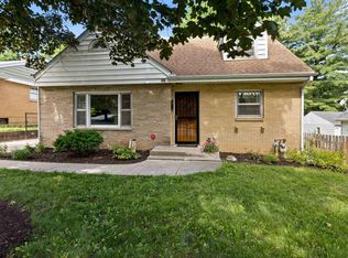 307 Fairview Ave, Rockford, IL 61108