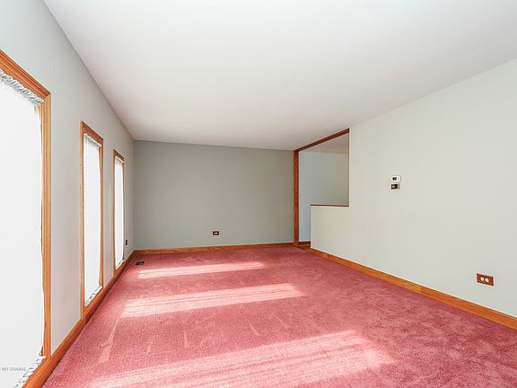 3rd image of 218 Johnson Ave