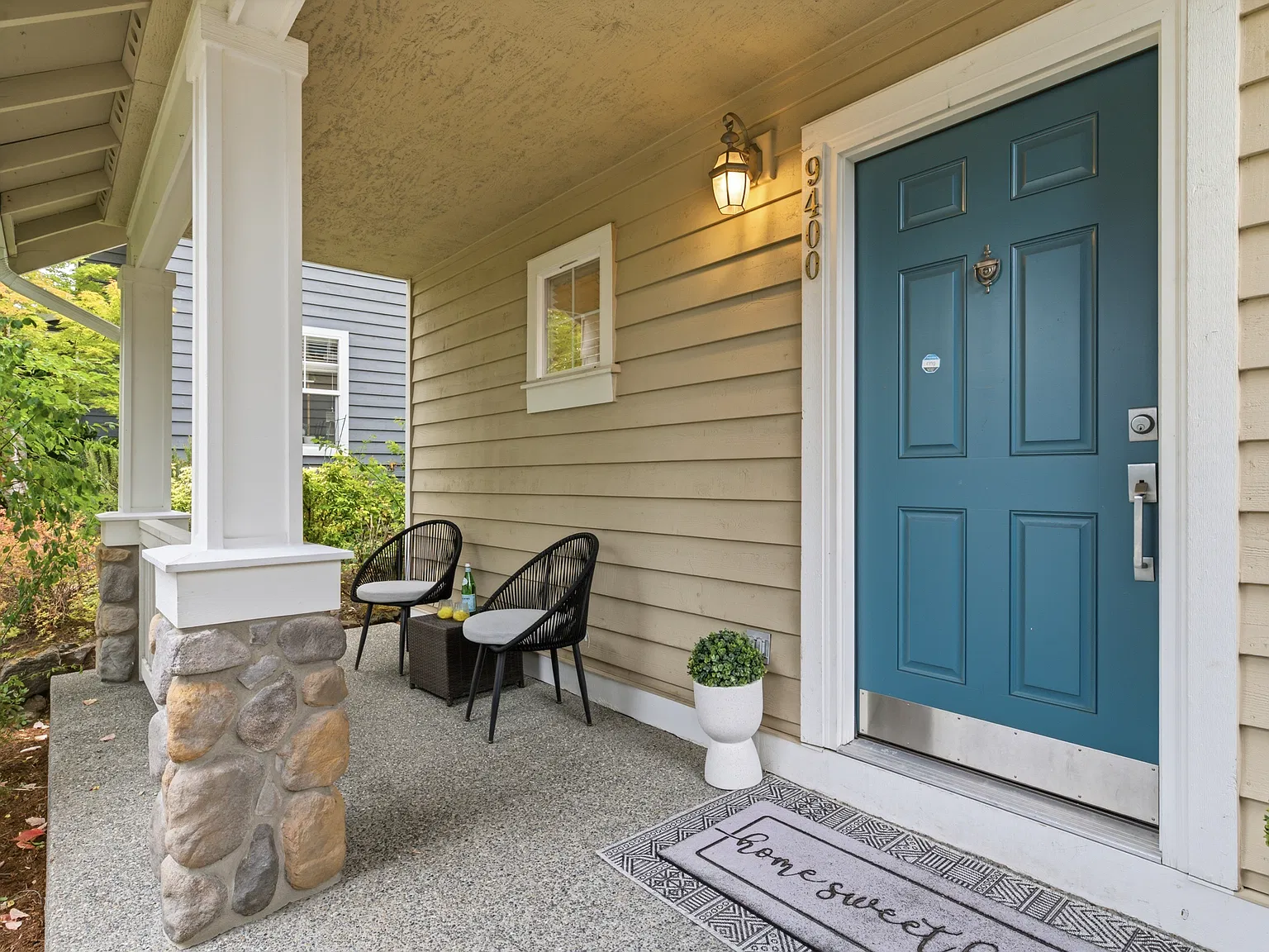 3 bed, 2.5 bath, 2120 sqft, $3,800 — Photo 2