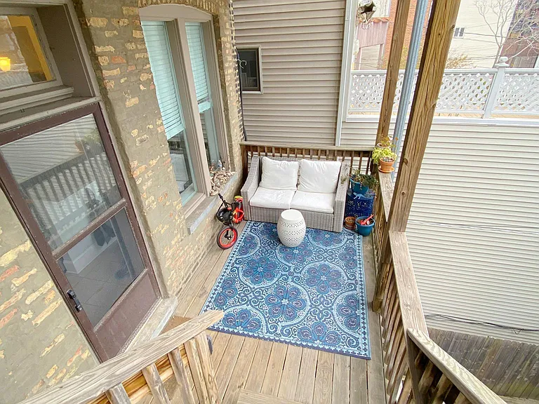 3323 N Kenmore Ave #3 — Photo 9