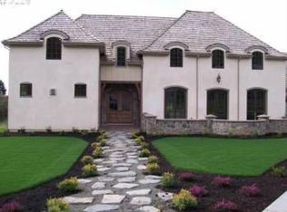 25265 SW Petes Mountain Rd, West Linn, OR 97068