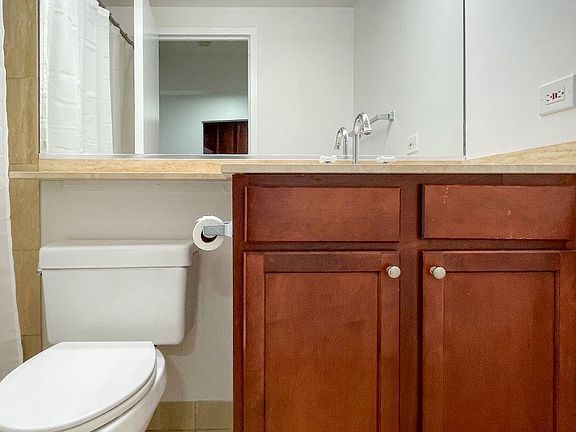 5th image of 350 W Belden Ave APT 410