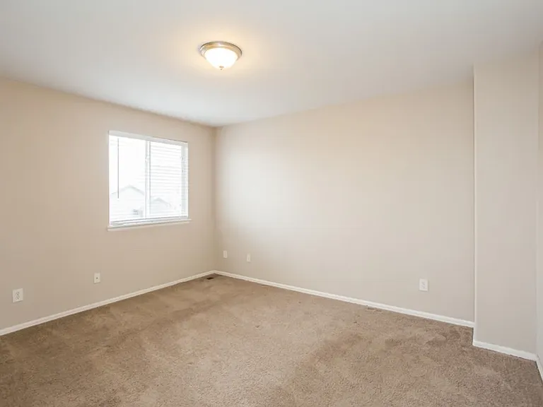9822 Kenton Cir — Photo 11