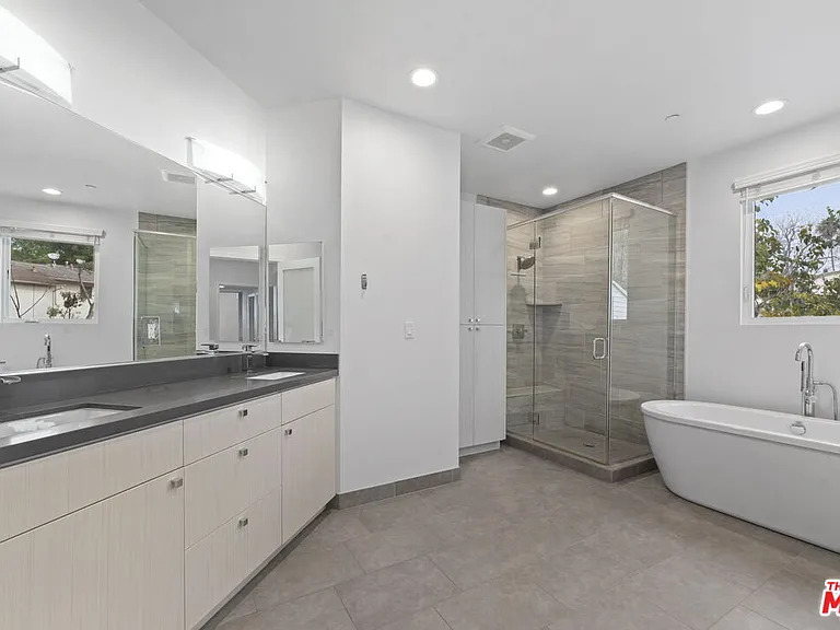 11912 Laurelwood Dr #201 — Photo 22