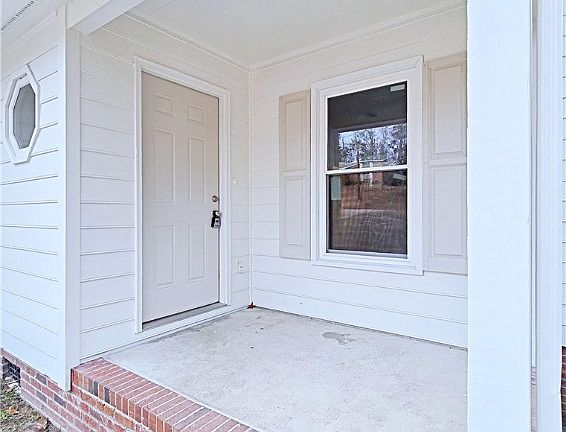 2nd image of 4148 Village Dr