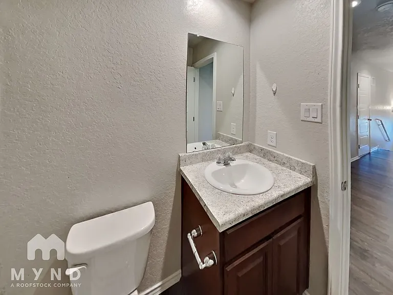 7427 Twin Pine Ct — Photo 17