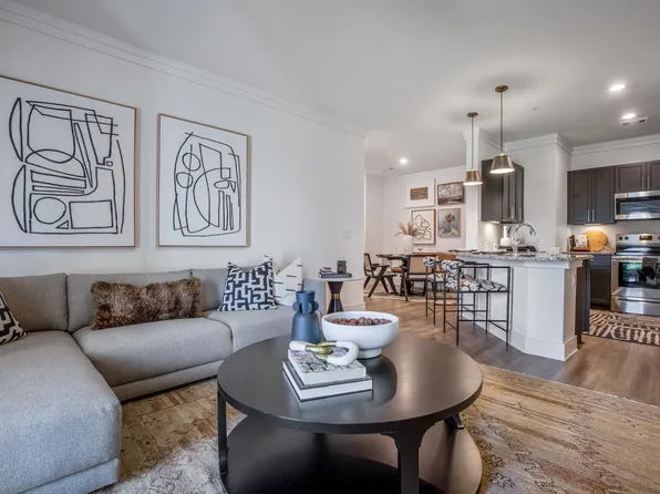 Cyan Mallard Creek Apartments