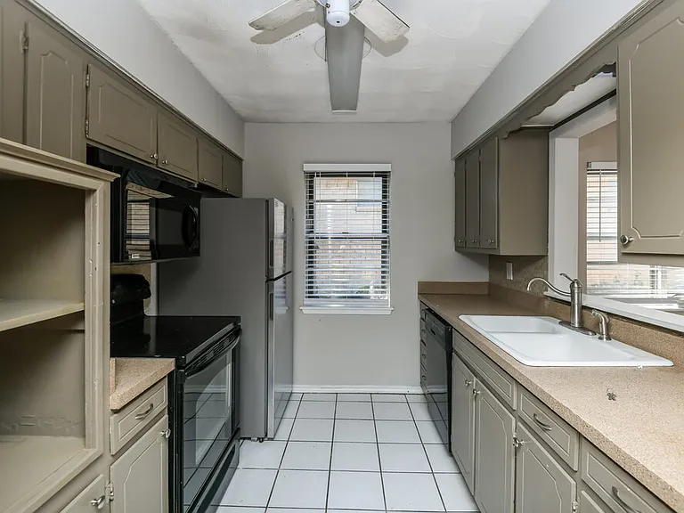 2532 Belhaven Dr — Photo 7