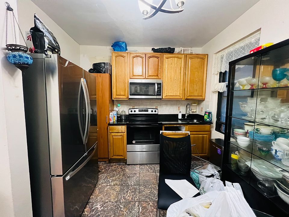 2nd image of 21-05 33rd St #2SF