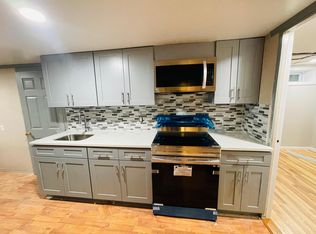 35 Lambert Ave, Farmingdale, NY 11735