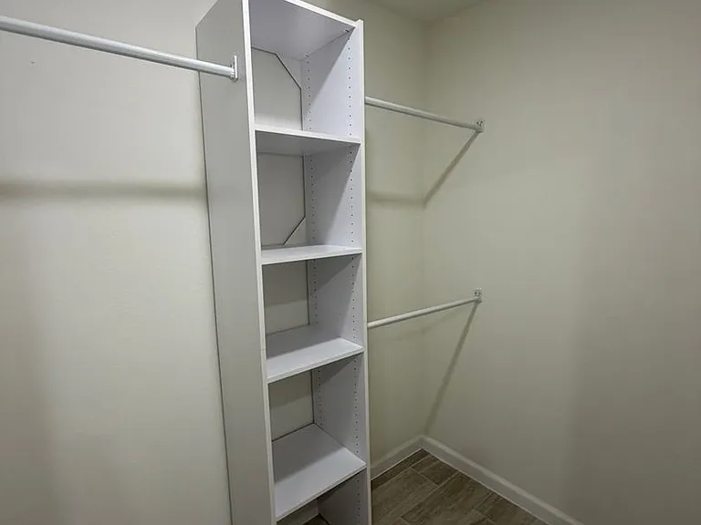 917 Wilmington Pkwy — Photo 12