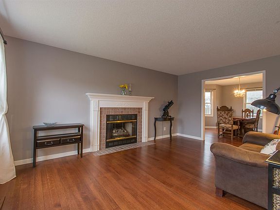 4th image of 4415 E Carrington Ct