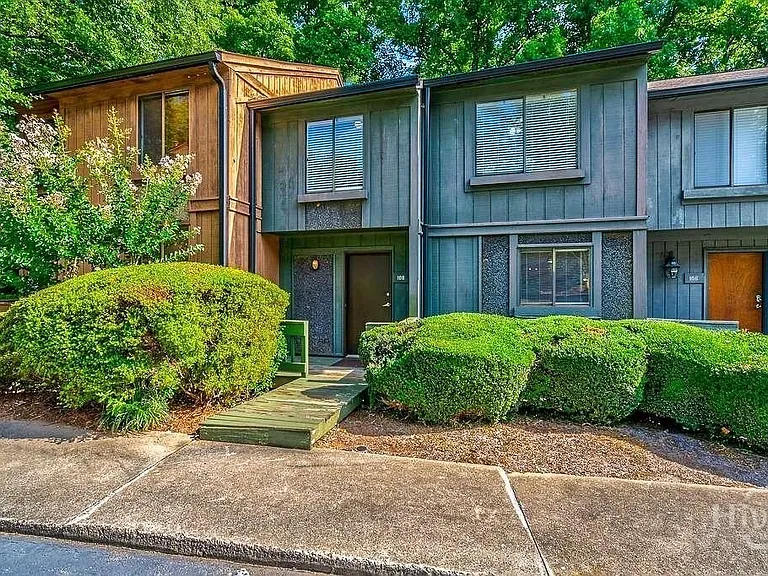 108 Fernbanks Ct — Photo 30