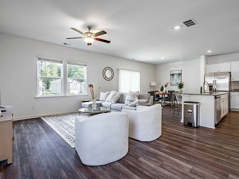 8317 Hunters Grove Rd — Photo 8