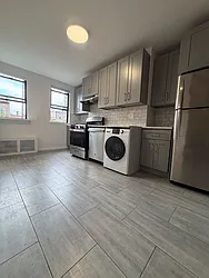 616 Manhattan Avenue, #3R