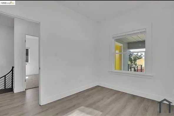1308 E 19th St — Photo 10