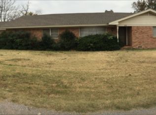 402 S Maple St, Grandfield, OK 73546