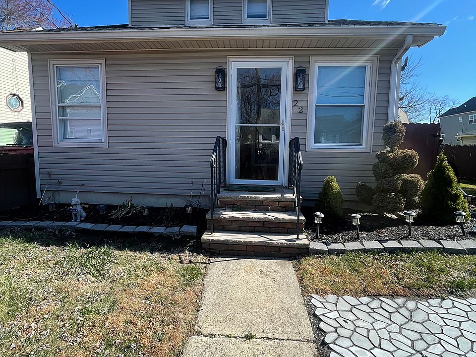 1st image of 22 Day Ave