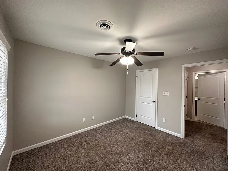 Maple Sunset Apartment Homes — Photo 31