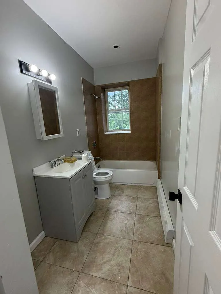 2 bed, $1,800 — Photo 4