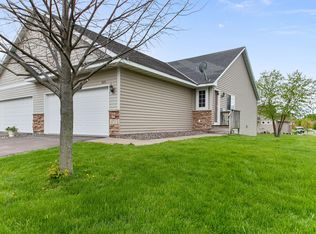 10711 Knollwood Ln, Woodbury, MN 55129