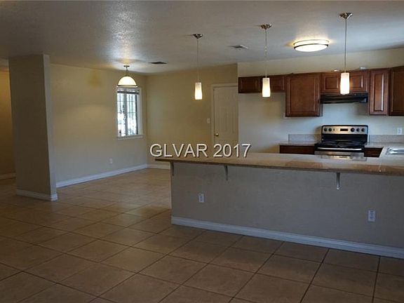 3rd image of 4640 E California Ave