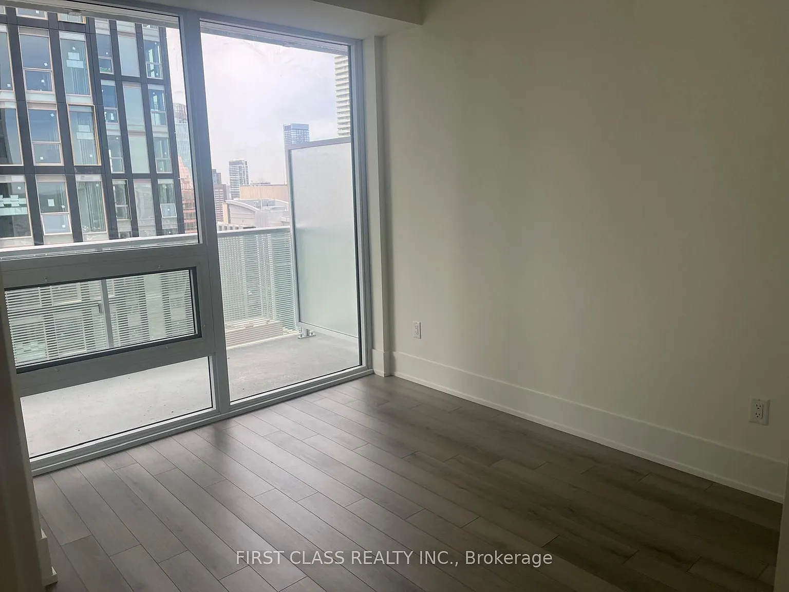 2 bed, $2,600 — Photo 4