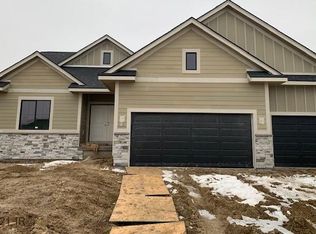 2041 Crabapple Dr, Norwalk, IA 50211