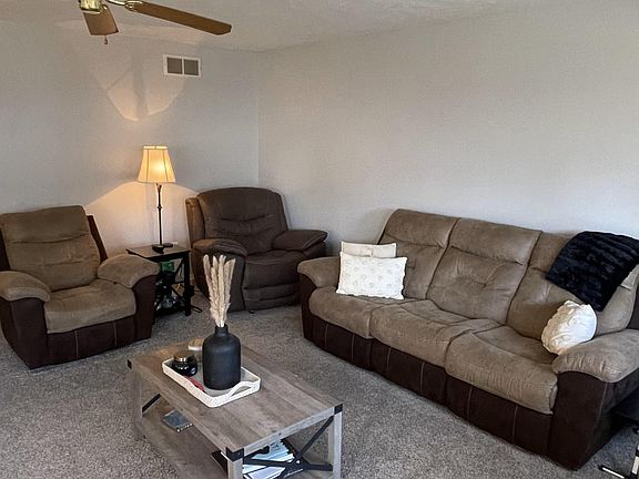 3rd image of 1036 Doral Dr