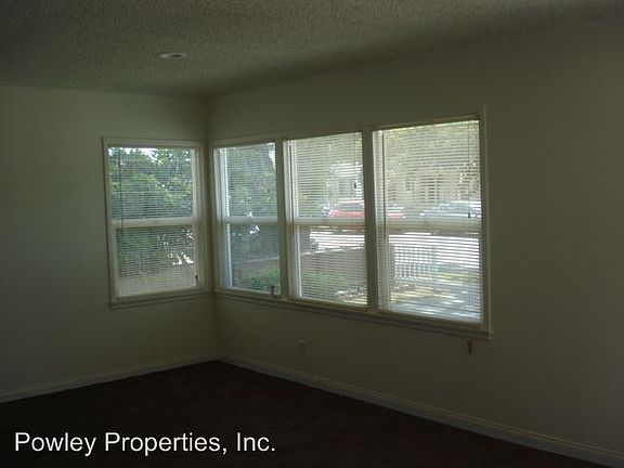 4th image of 1830 Cabrillo Ave