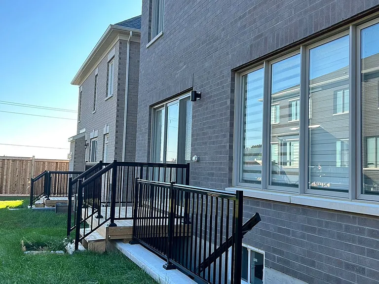 6 Longworth Ave — Photo 3