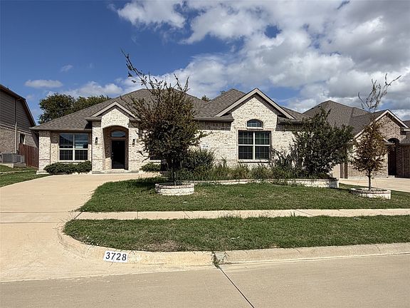 2nd image of 3728 Walnut Ridge Dr