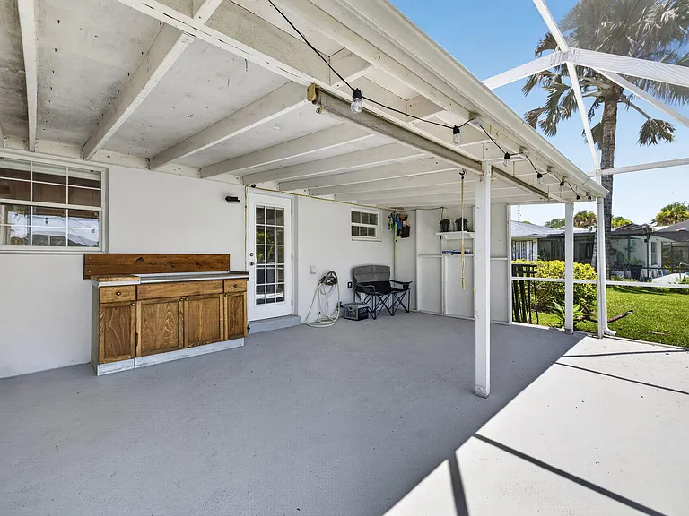 416 SE Naranja Ave — Photo 43