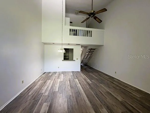 498 Club Dr — Photo 7