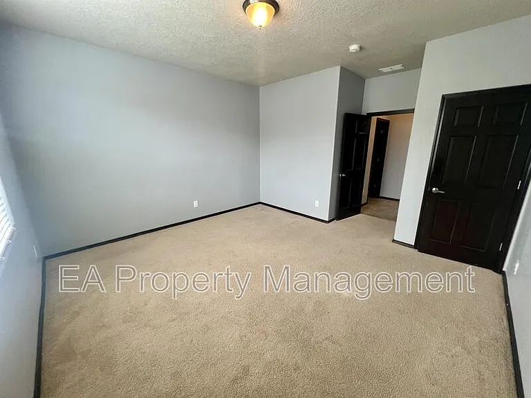 7215 Valle Jardin Ln NW — Photo 7