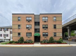 Pineview, Bogota, NJ 07603