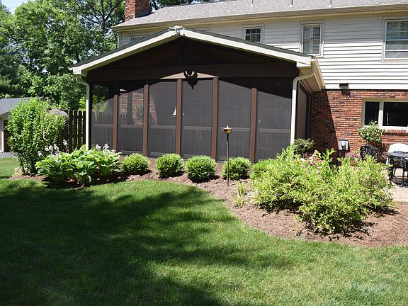 4th image of 2036 Oak Dr