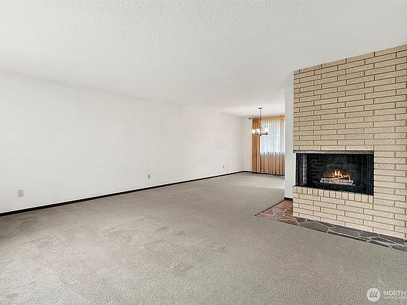 4th image of 14902 25th Avenue Ct E