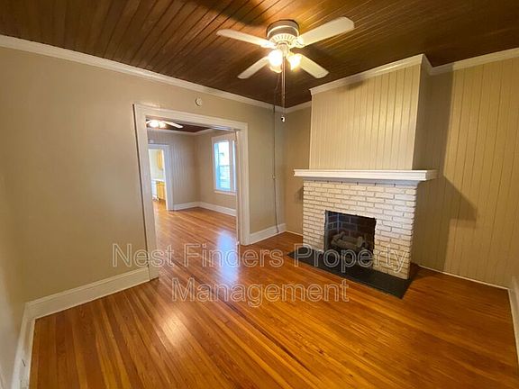 3rd image of 2520 College St
