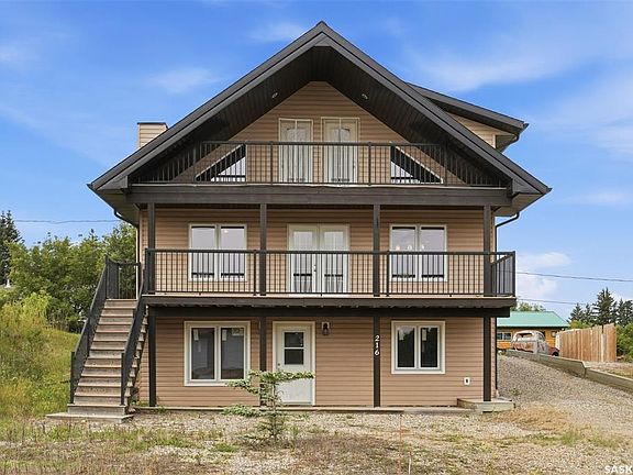 2nd image of 216 Richard STREET