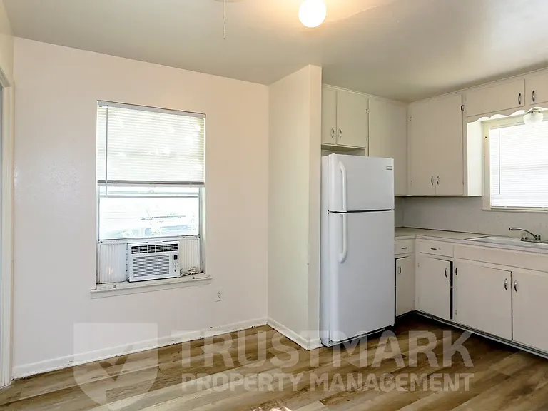 507 Adams Ave #A — Photo 12