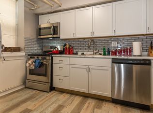 933 Spaight St APT 4, Madison, WI 53703