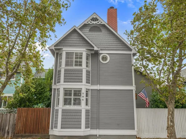 704 Almond Street, Suisun City, CA 94585