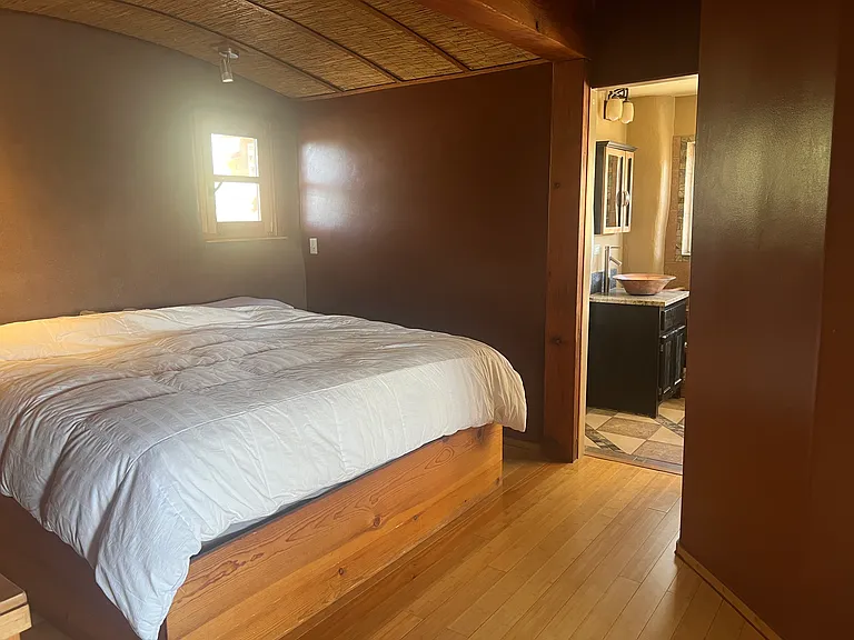 Main upstairs bedroom