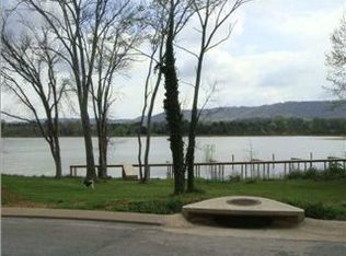 8155 Savannah Bay Dr, Ooltewah, TN 37363