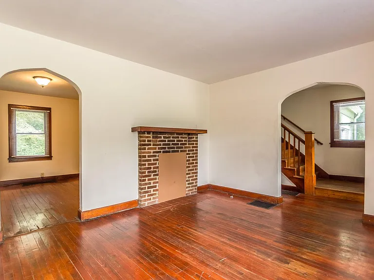 311 N Jefferson St — Photo 9