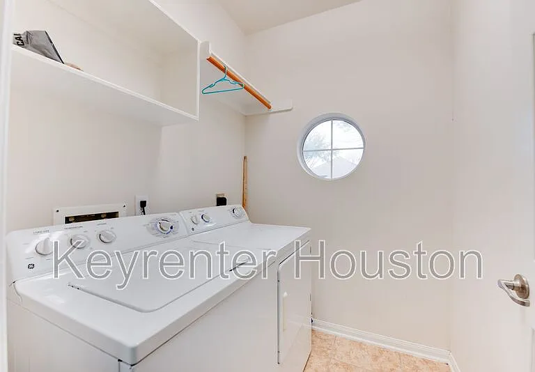7131 Sundance Meadows Ln — Photo 29