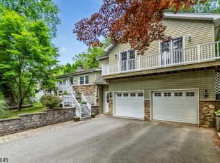 85 Algonquin Trl, Wayne, NJ 07470